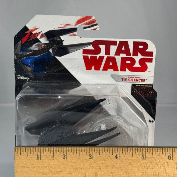 KYLO REN'S TIE SILENCER Star Wars Hot Wheels Die Cast Mattel Starships NEW - Picture 9 of 9